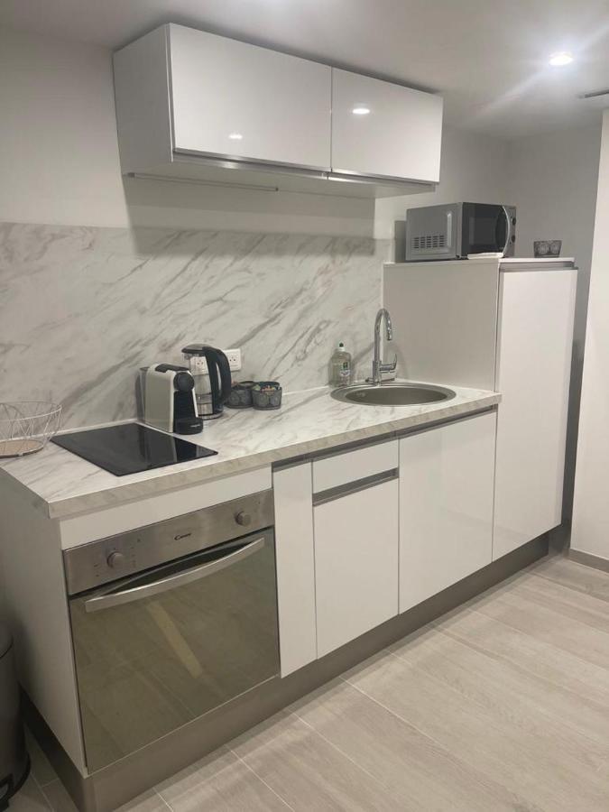 Grand Studio Neuf A 50 M Du Port Saint-Tropez Ngoại thất bức ảnh