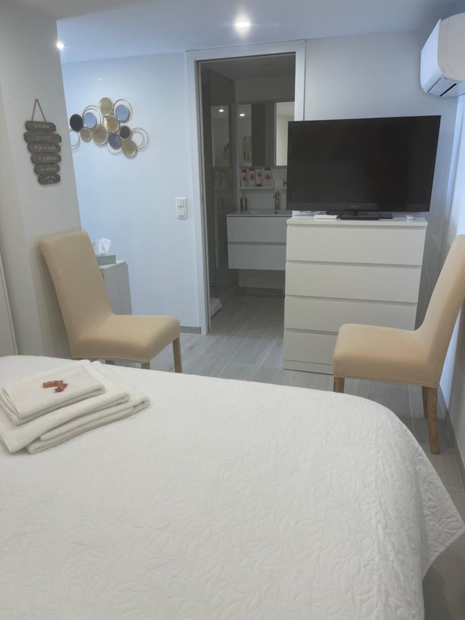 Grand Studio Neuf A 50 M Du Port Saint-Tropez Ngoại thất bức ảnh