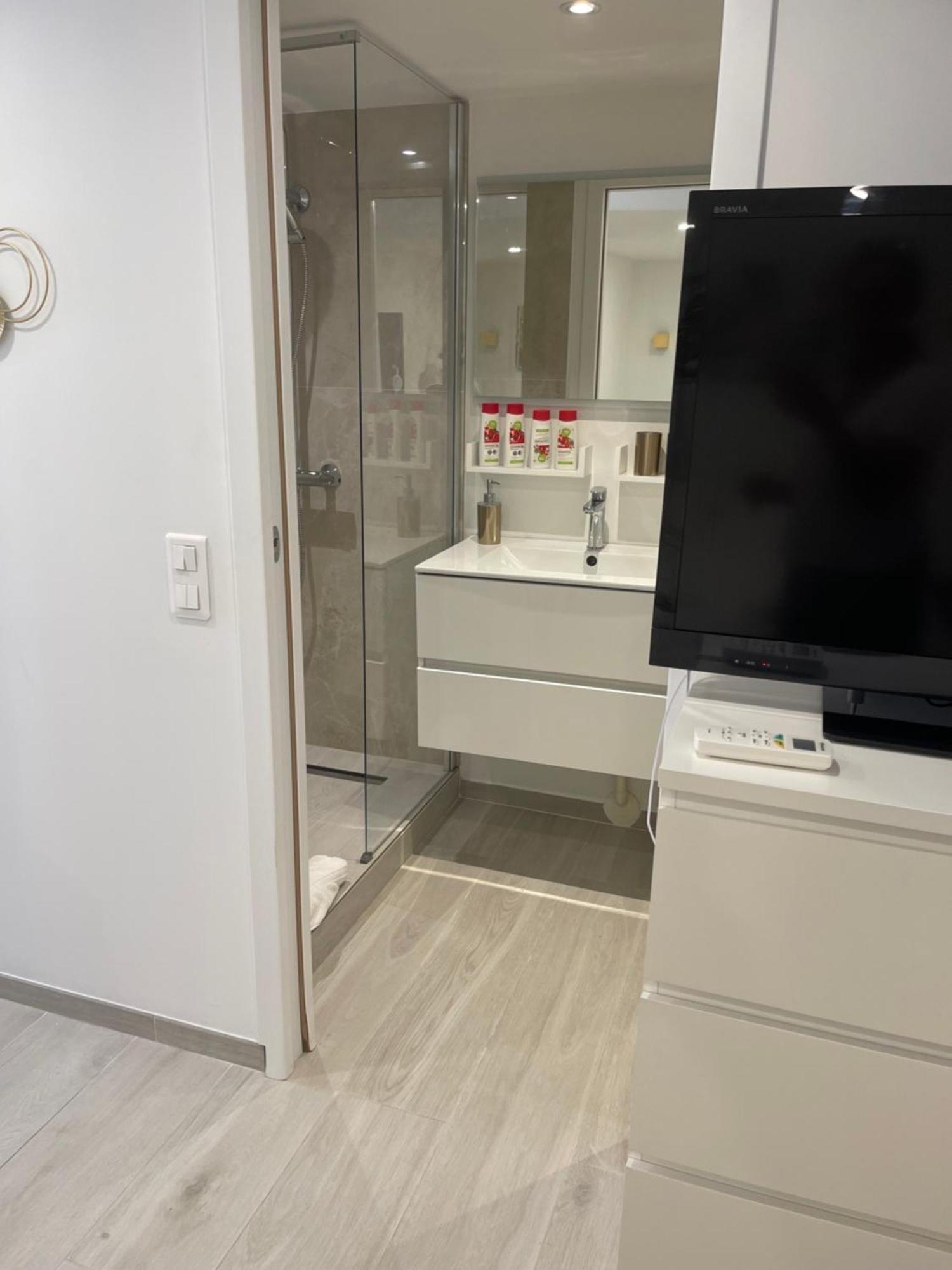 Grand Studio Neuf A 50 M Du Port Saint-Tropez Ngoại thất bức ảnh